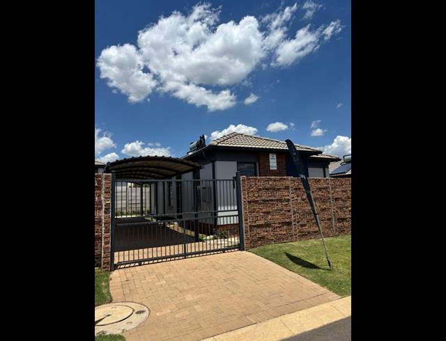 2 BEDROOM HOUSE FOR SALE IN SKY CITY